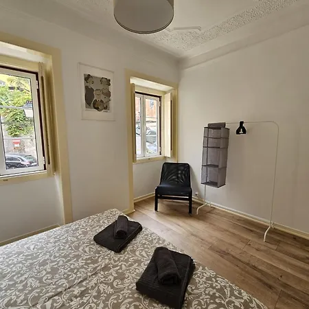 Maria Saudade - Bright & Spacious With Views In The Heart Of Appartement Sintra
