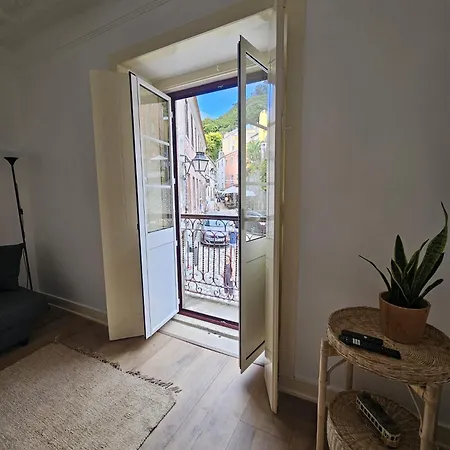 Apartament Maria Saudade - Bright & Spacious Apartment With Views In The Heart Of Sintra Sintra