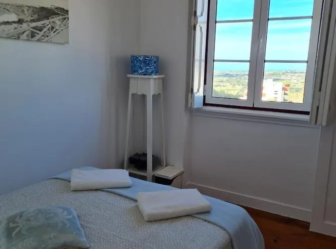 Maria Saudade - Bright & Spacious With Views In The Heart Of 公寓 *