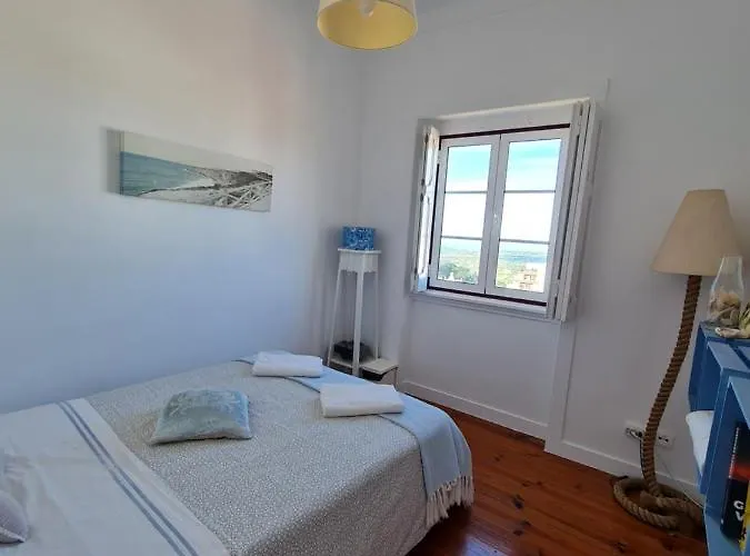 Maria Saudade - Bright & Spacious With Views In The Heart Of 公寓