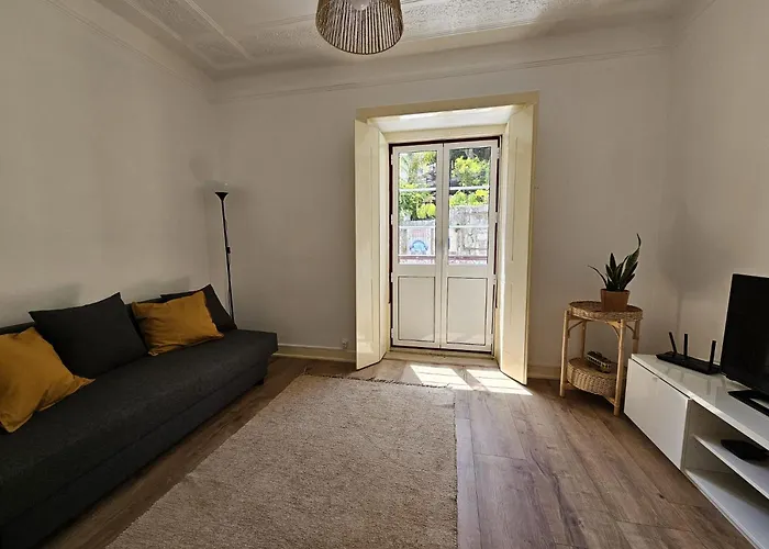 Maria Saudade - Bright & Spacious With Views In The Heart Of *