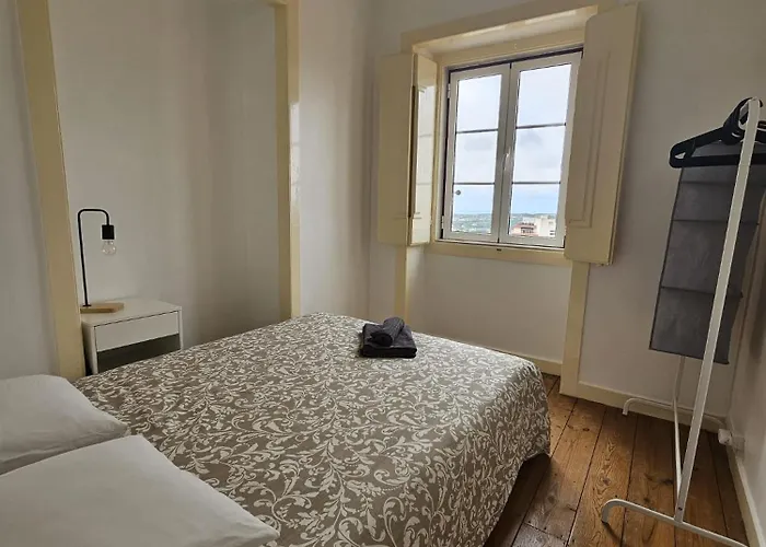 Maria Saudade - Bright & Spacious With Views In The Heart Of 公寓